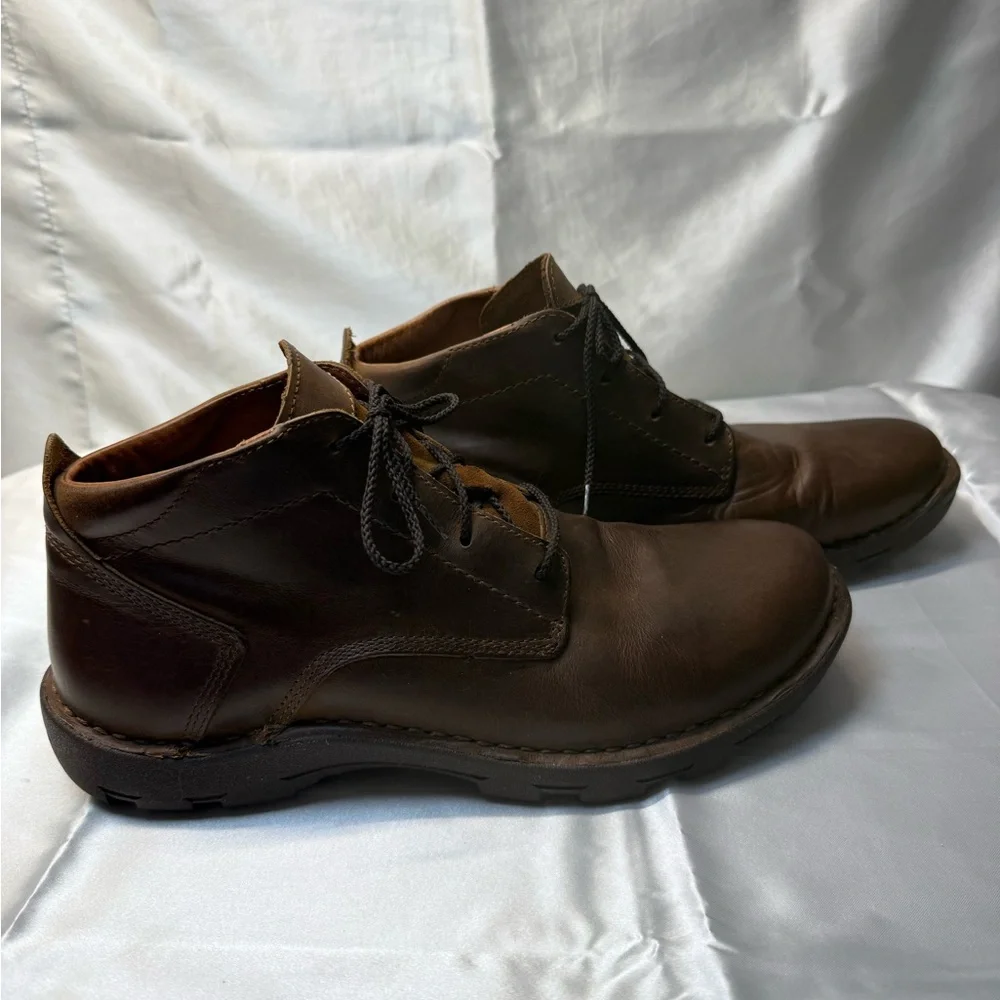 Metro Style Men Boots Rocky Brand Dark Brown Leather Chukka Boots Rubber Sole